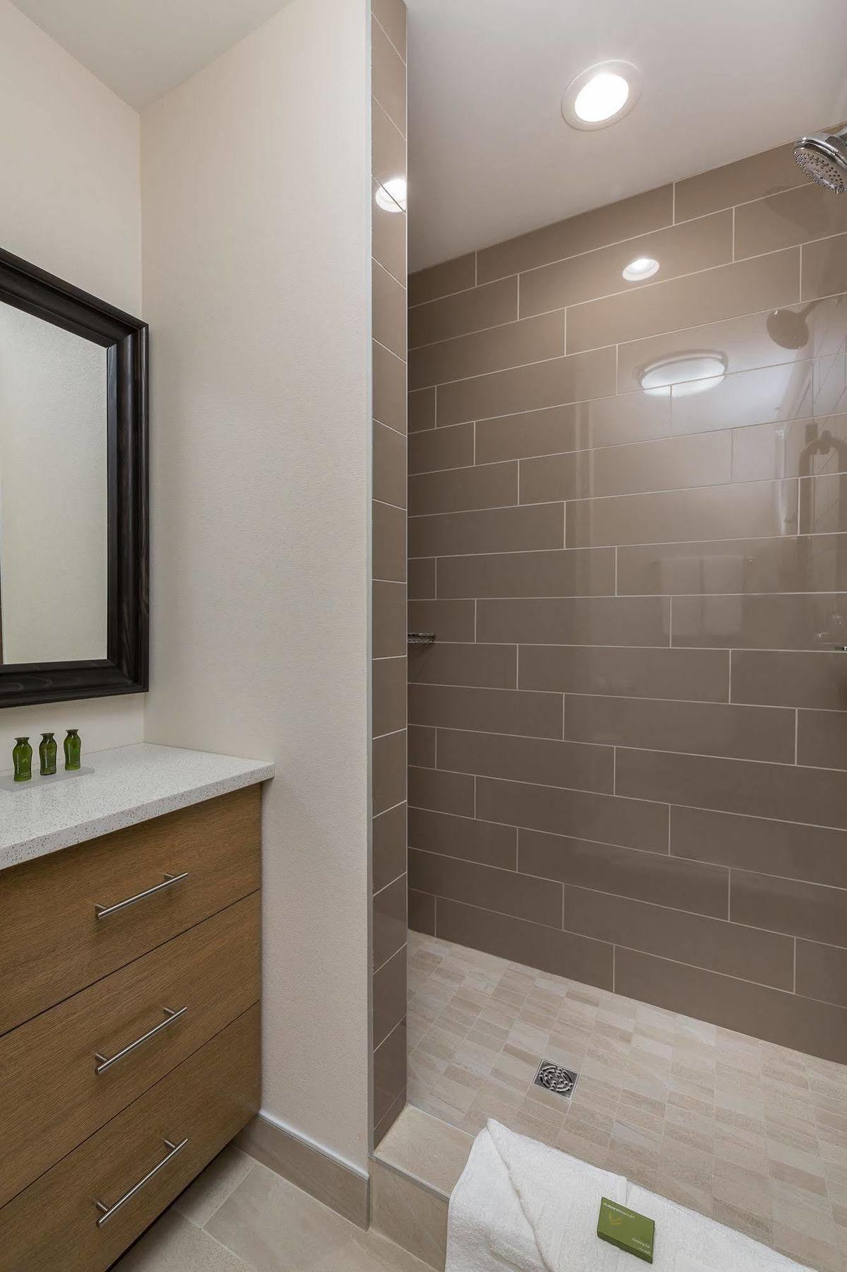 Best Western Plus Chestermere Hotel Exterior foto